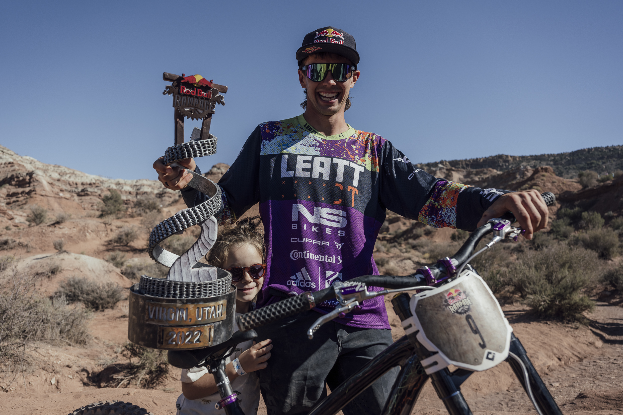 Szymon Godziek na podium Redbull Rampage - Srebro dla Polaka!